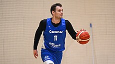 Jaromír Bohačík útočí na reprezentačním tréninku.