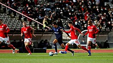 Momentka z duelu Belenenses (modrá) - Benfica Lisabon