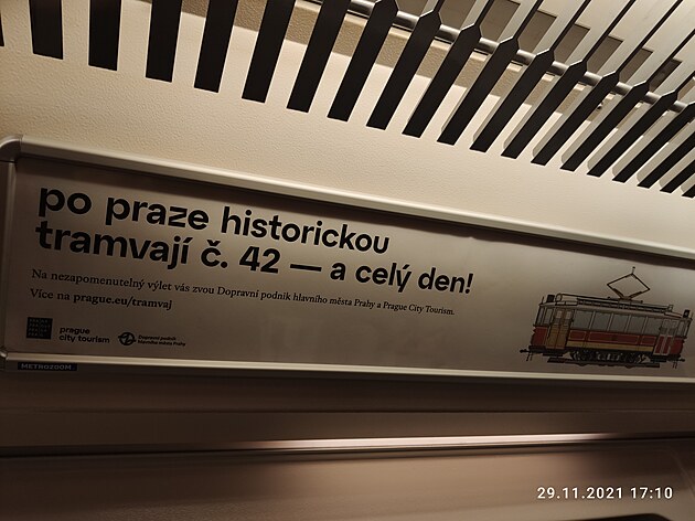 <p>Posílám reklamu z metra na trase C. Praha si zaslouží psát s velkým písmenem na začátku.</p>