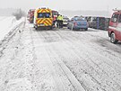 Nehoda autobusu na silnici mezi Bezvrovem a Chud na Plzesku.