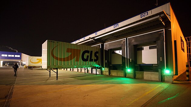 Balíkový přepravce GLS přistavěl v Jihlavě halu s rozlohou 4700 metrů čtverečních a vybavil ji technologií, která umožnila zvýšit kapacitu centra o polovinu.