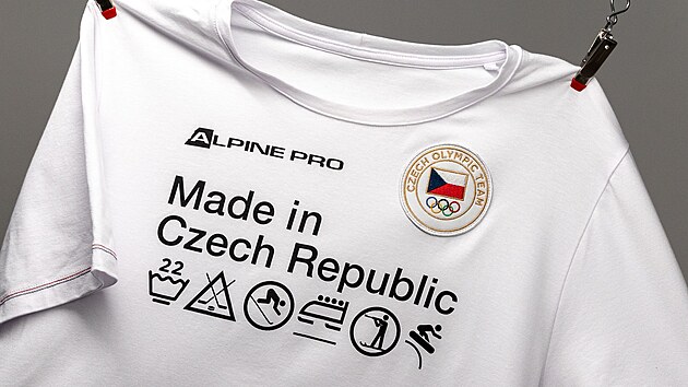 ZOH 2022 | Z vlajky je hvězda. Kromě ní staví olympijská kolekce na české  technologii - iDNES.cz