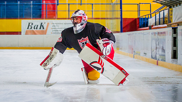 Švýcaři cítí šanci, Kanada rezervuje bar, tuší Kovář. Točení gólmanů nechápe
