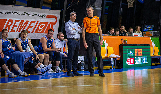 Fotbal řeší Chorého hned, a co my? Hrubý se opřel do sudích, je tu průlom v basketu