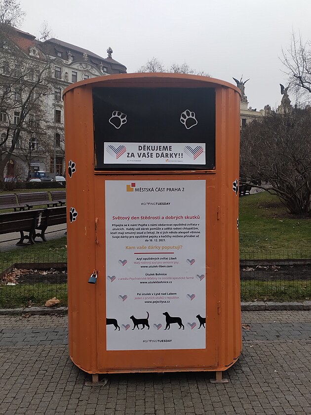 <p>Box na dárky pro zvířecí útulky najdete na náměstí Míru.</p>