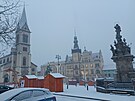 erstvý sníh ráno pokryl také námstí Starosty Pavla v Kladn. (9. prosince...