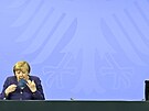 Nmecká kancléka Angela Merkelová a její nástupce v úadu Olaf Scholz oznámili...