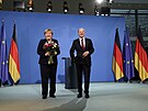Nmecká kancléka Angela Merkelová po estnácti letech v úadu pedala...