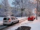 Sníh komplikuje dopravu na mnoha místech eska. (9. prosince 2021)