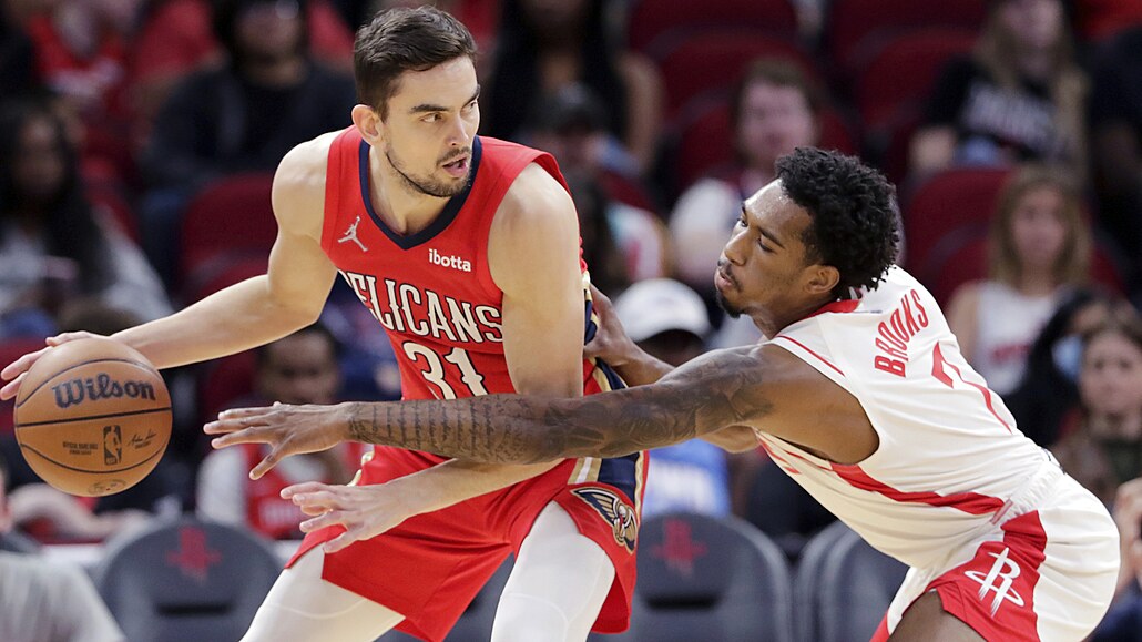 Rozjetý Houston porazil i New Orleans, Satoranský dal za Pelicans čtyři body