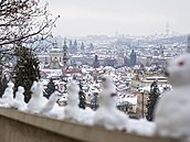 Husté sněžení od rána komplikovalo dopravu ve všech krajích. (4. prosince 2021)