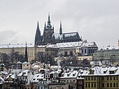 Pražský hrad pod sněhovou závějí. (4. prosince 2021)