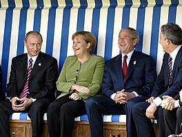 Německá kancléřka Angela Merkelová s ruským prezidentem Vladimirem Putinem,...