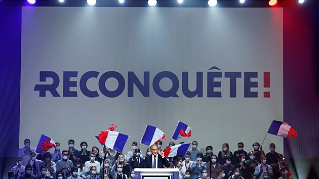 Kontroverzn kandidt na francouzskho prezidenta ric Zemmour oznmil v Pai vznik politick strany nazvan Znovudobyt. (5. prosince 2021)