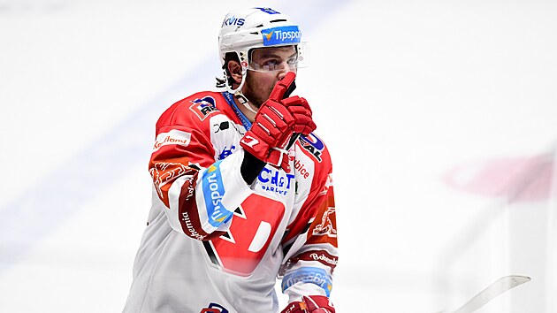 Utkání 29. kola hokejové extraligy: HC Dynamo Pardubice - HC Oceláři Třinec. David Cienciala z Pardubic se raduje z gólu.