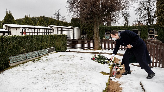 Prezident Miloš Zeman přijal kandidáta na ministra zahraničí Jana Lipavského (Piráti). Lipavský poté navštívil hrob TGM v Lánech. (7. prosince 2021)