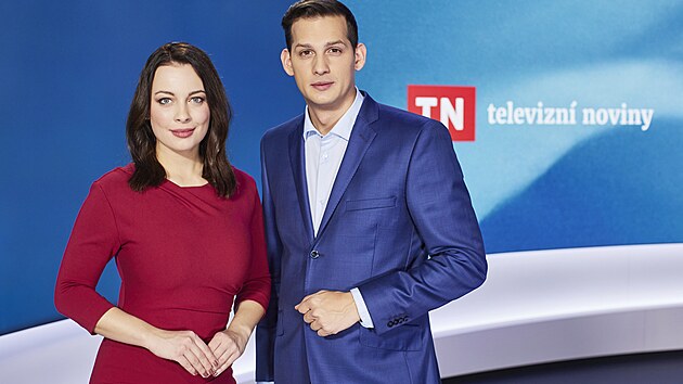 Modertoi Televiznch novin Veronika Petruchov a Martin ermk