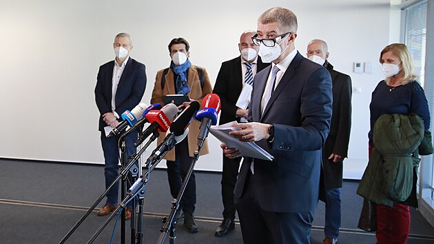 Premir Andrej Babi vystoupil na tiskov konferenci k znovuvybudovn okovacho centra v O2 aren v Praze. (3. prosince 2021)