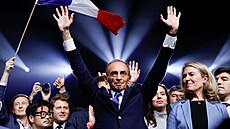 Kontroverzní kandidát na francouzského prezidenta Éric Zemmour oznámil v Pa�í�i...