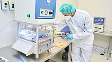 Univerzita Tomá�e Bati ve Zlín� spustila linku na výrobu prototypových baterií.