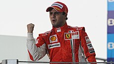 Radost se mísila se slzami. Felipe Massa sice vyhrál domácí Grand Prix, ale...