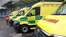 Kraj�tí záchraná�i mají k dispozici p�t nových voz� Volkswagen Crafter a jeden...