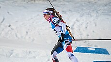Tereza Vinklárková na trati sprintu ve védském Östersundu.