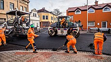 Práce na silnicích v Tebechovicích pod Orebem (2.12.2021).
