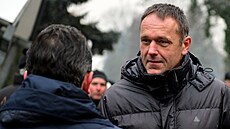 Lud�k Miklo�ko na poh�bu Pavla Srní�ka