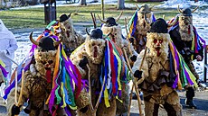 Na Vala�sku o víkendu vrcholí mikulá�ské oslavy. Vesnicemi - tak jako ve...