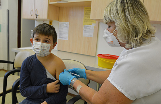 Očkování dětí v Uherskohradišťské nemocnici. (prosinec 2021)