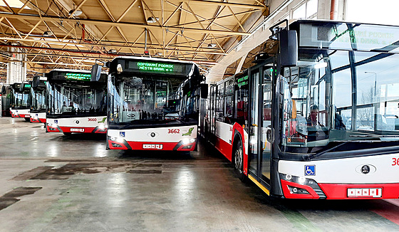 Brno postupn nasazuje do provozu nové kloubové trolejbusy. Do konce roku jich...
