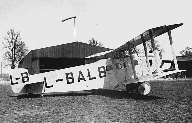 Atlas letadel ČSA. Mezi válkami se u nich vystřídalo 89 strojů 18 typů