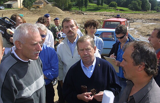 Prezident Václav Havel pijel do obce Pedmí na Blatensku, kterou se v roce...