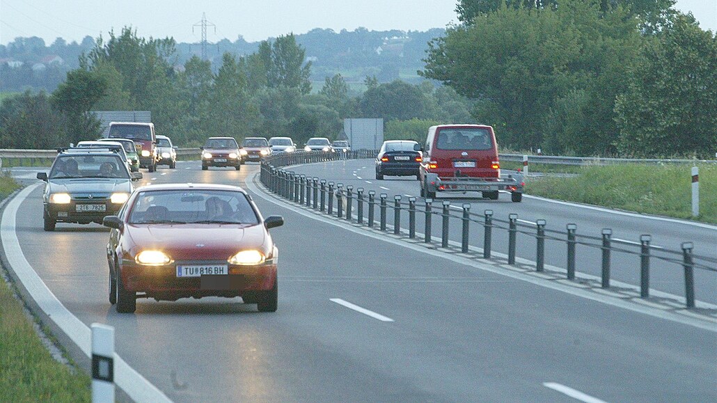Přeměna „silnice smrti“ v dálnici omezí jízdu z Příbora do Nového Jičína -  iDNES.cz