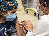 Odborníci doporučili očkovat děti. Omezí se cirkulace viru v kolektivech. (15....