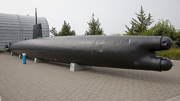 Japonsk miniponorka HA.8 jako expont Submarine Force Library & Museum v Grotonu. Ponorky stejn tdy se snaily 7. prosince 1941 napadnout lod na zkladn Pearl Harbor.