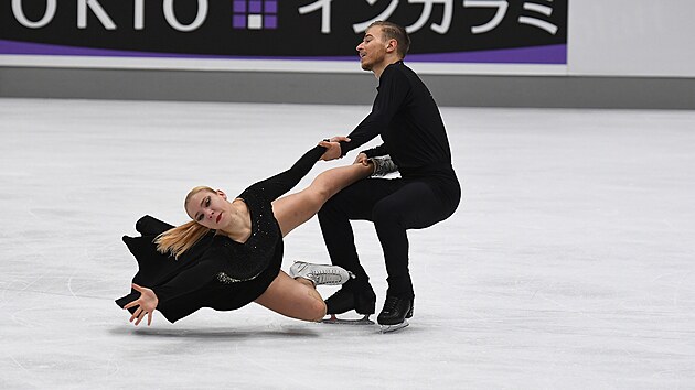 Za mstenkou do Pekingu. Natlie Taschlerov a Filip Taschler ve volnm tanci na Nebelhorn Trophy v z 2021.