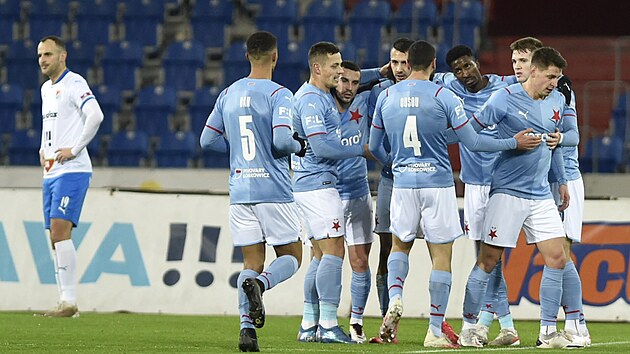 Hri Slavie se raduj z glu do st Banku Ostrava v zpase 19. kola Fortuna ligy.