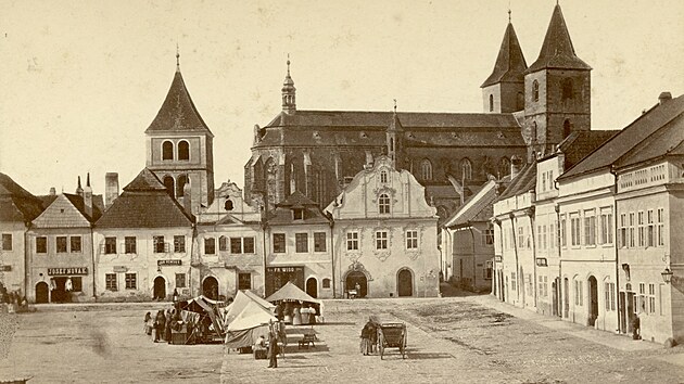 Pohled na vysokom�tsk� n�m�st� z doby okolo roku 1870