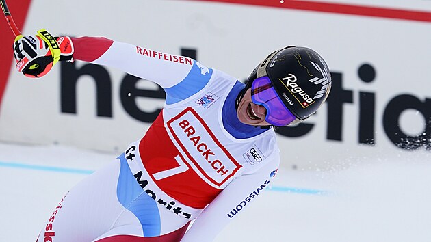 Lara Gutov-Behramiov v cli superobho slalomu ve Svatm Moici.