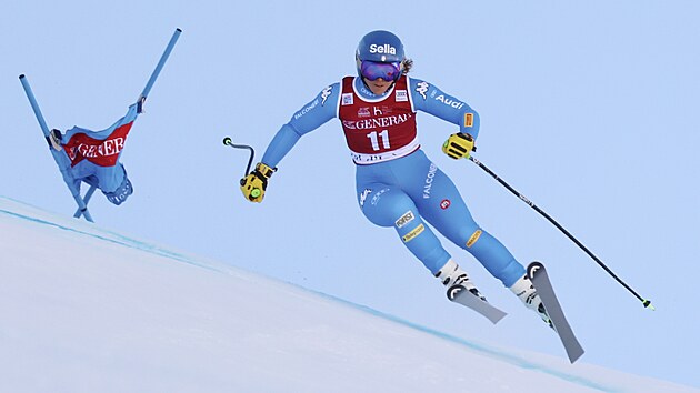 Elena Curtoniov v superobm slalomu ve Val D'Isere.