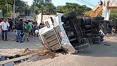 Pi dopravní nehod v Mexiku zemelo nejmén 53 migrant vtinou z Guatemaly....