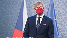 Premiér Andrej Babi� a minist�i v demisi vystoupili v pátek ráno na záv�re�né...