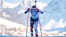 Jessica Jislová na trati stíhacího závodu v Le Grand-Bornand