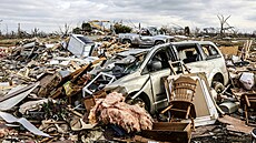 Tornádo, které se prohnalo st�ední �ástí Spojených stát�, zni�ilo m�sto Bremen...