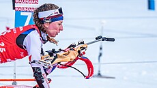 Česká biatlonistka Jessica Jislová ve sprintu Světového poháru v v Le...