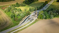 Do�asný bypass vytvo�í silni�á�i v míst� opravy tam, kde hrozí dlouhé objí��ky....