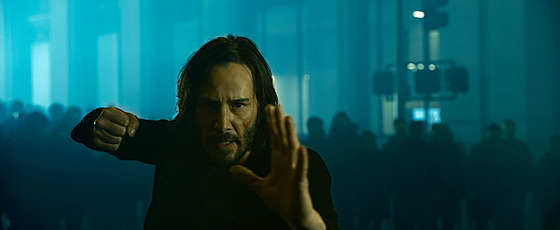 Keanu Reeves v roli Nea v Matrixu