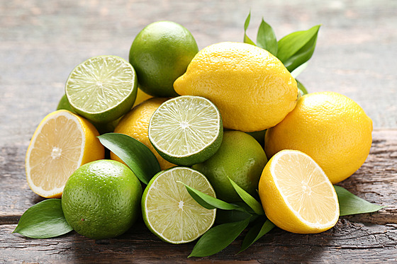 Citrony (lut) a limety (zelen)